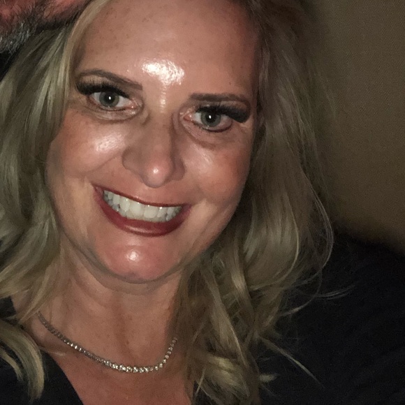 Meet your Posher, Chrissy - Picture 1 of 1